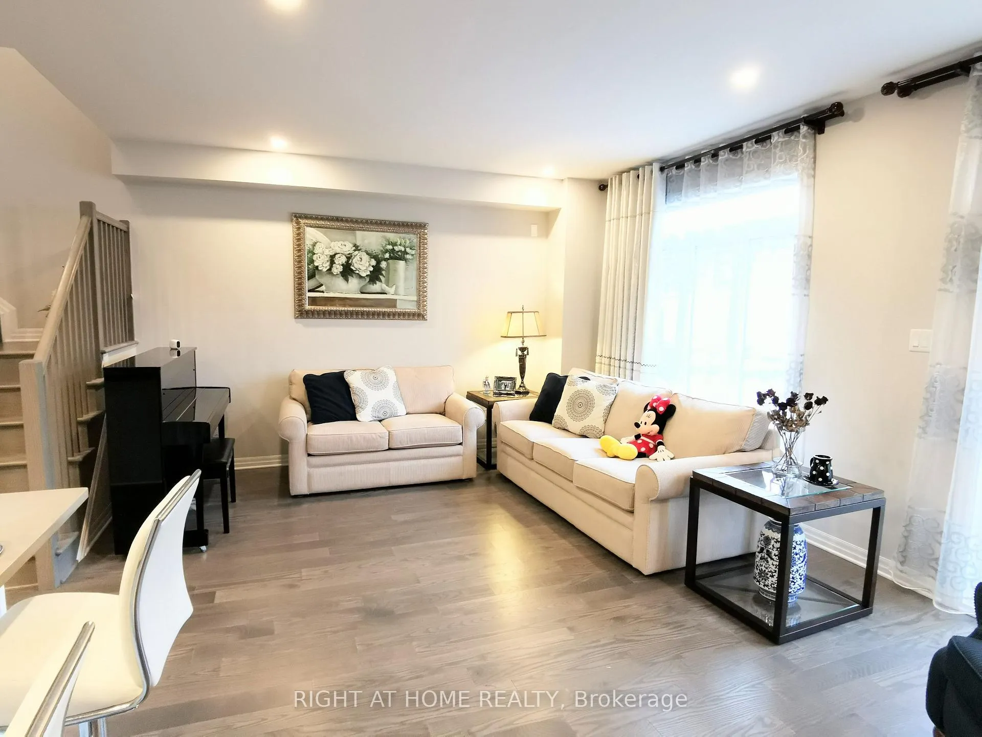 Photo 8 of 321 Lysander Place, Ottawa, CFB Rockcliffe and Area — HOMEH