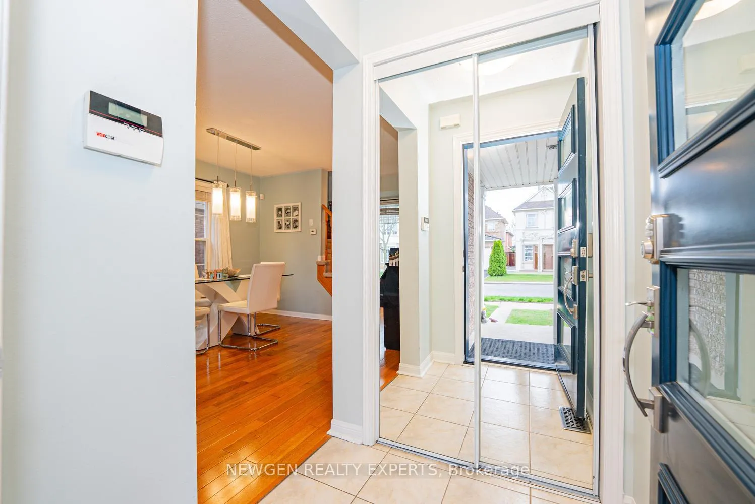 Photo 6 of 14 Mendoza Drive, Brampton, Fletcher's Meadow — HOMEH