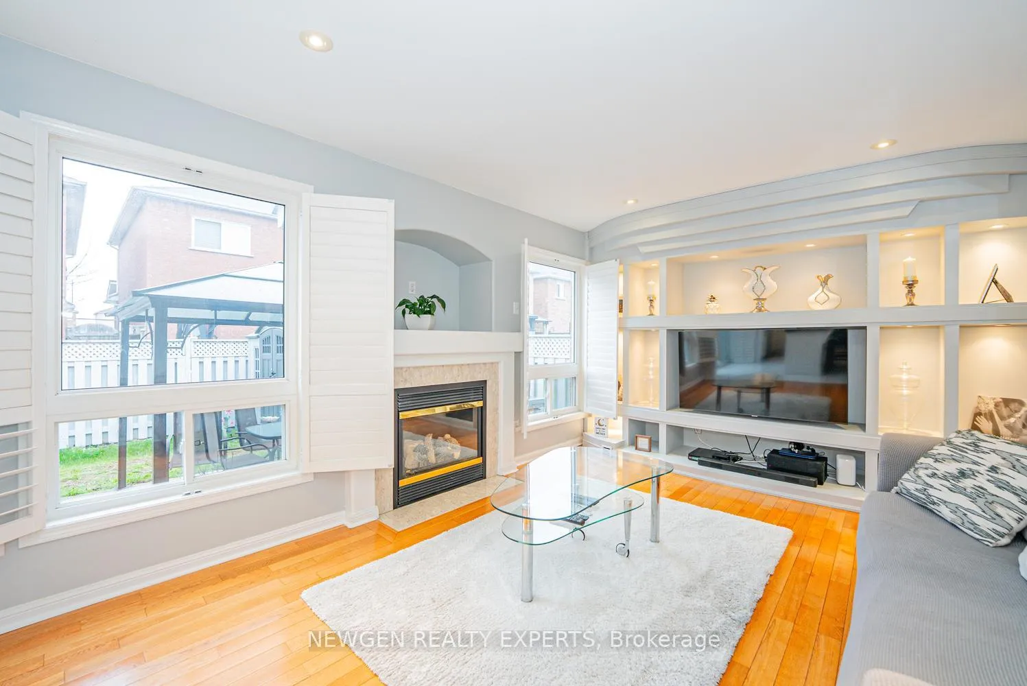 Photo 16 of 14 Mendoza Drive, Brampton, Fletcher's Meadow — HOMEH