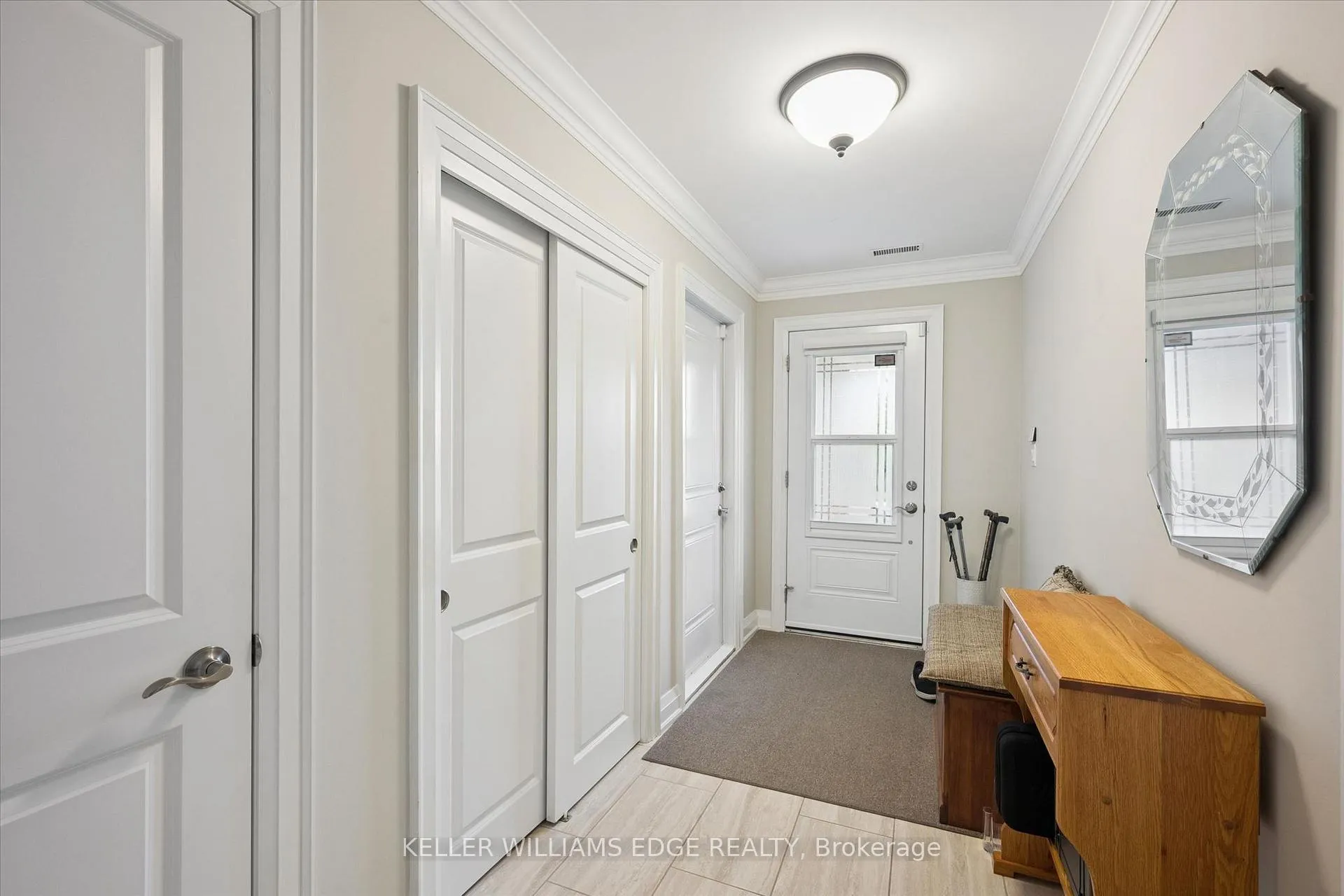 Photo 6 of 32 Cardinal Mindszenty Boulevard, Hamilton, Kennedy — HOMEH