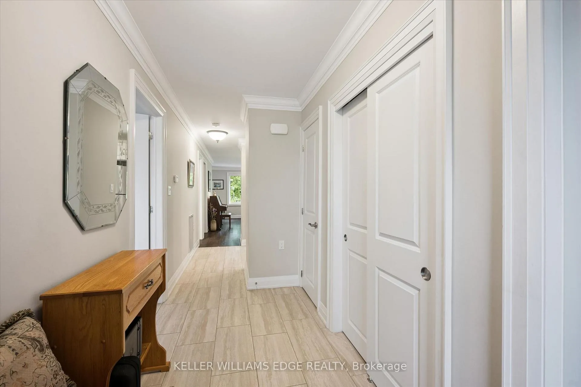 Photo 7 of 32 Cardinal Mindszenty Boulevard, Hamilton, Kennedy — HOMEH