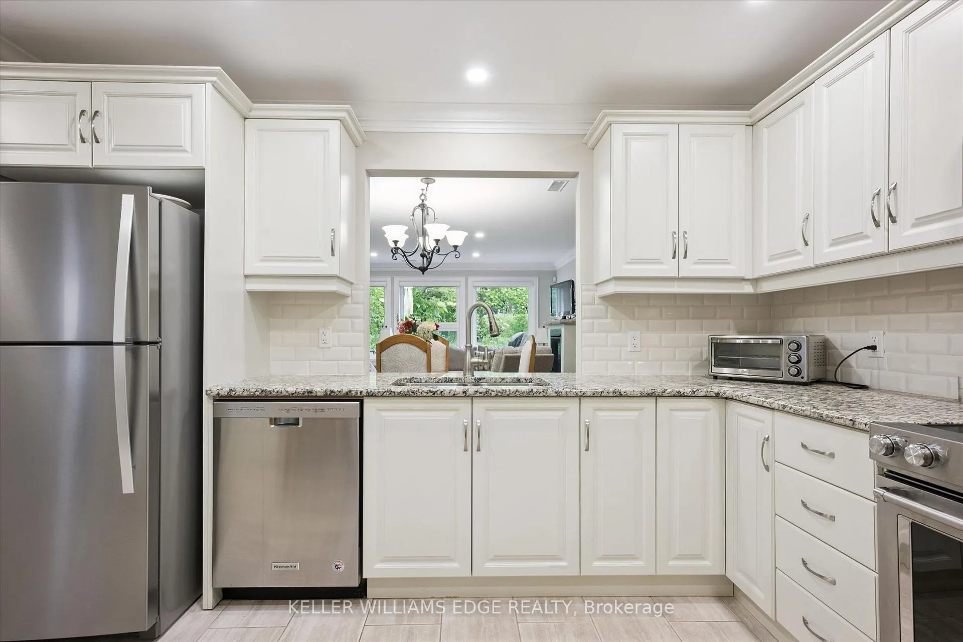 Photo 11 of 32 Cardinal Mindszenty Boulevard, Hamilton, Kennedy — HOMEH