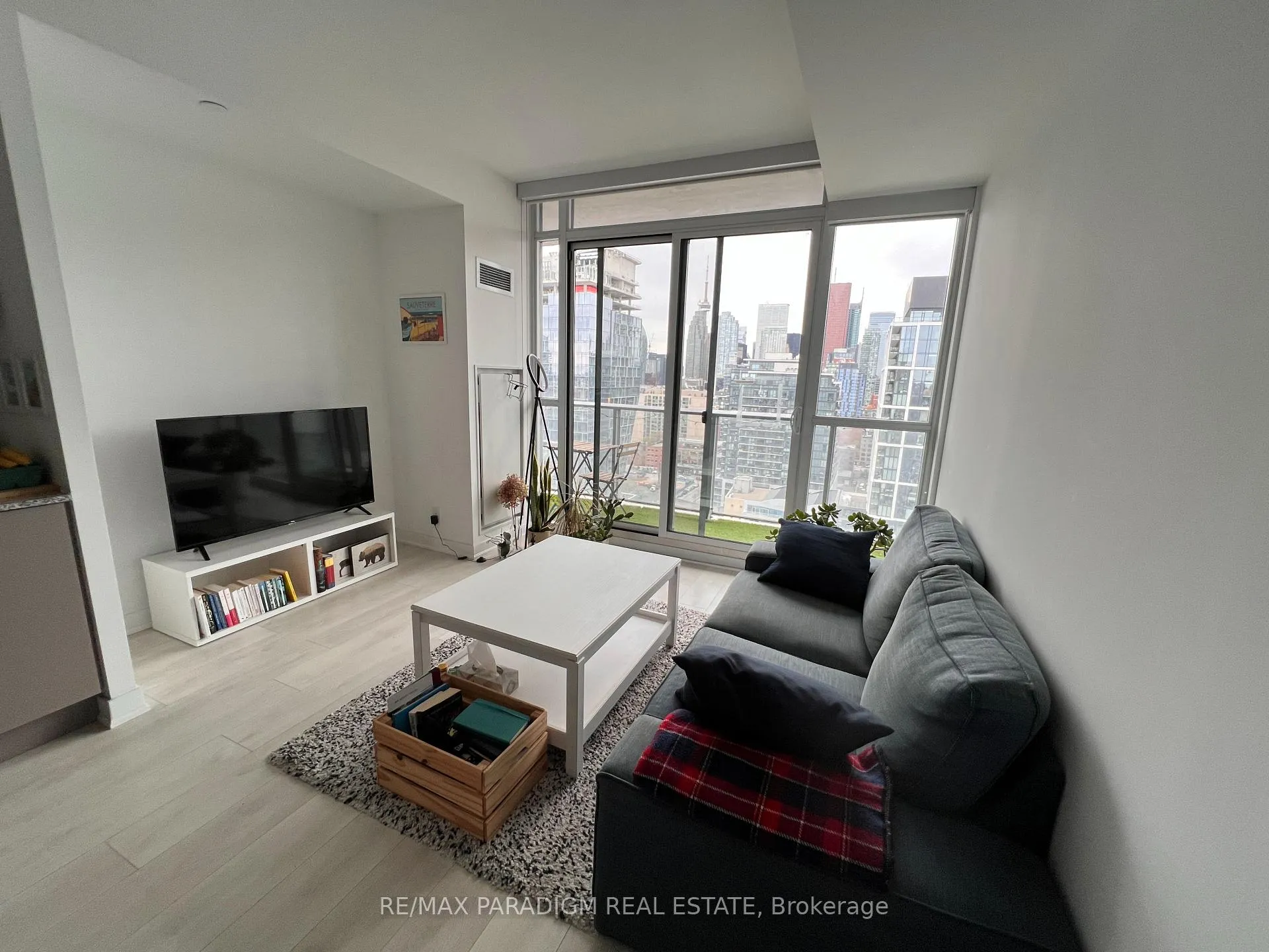 Photo 11 of Unit 3403, 295 Adelaide Street W, Toronto, Waterfront Communities — HOMEH