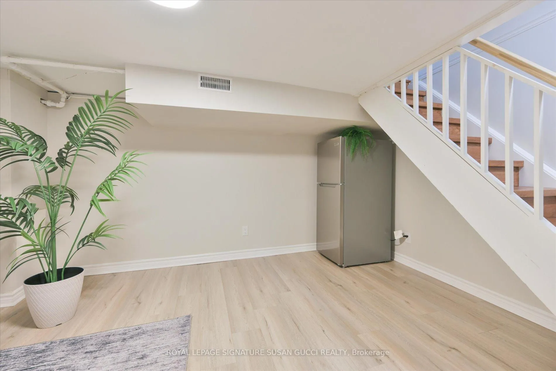 Photo 18 of 107 Barker Avenue, Toronto, Danforth Village-East York — HOMEH