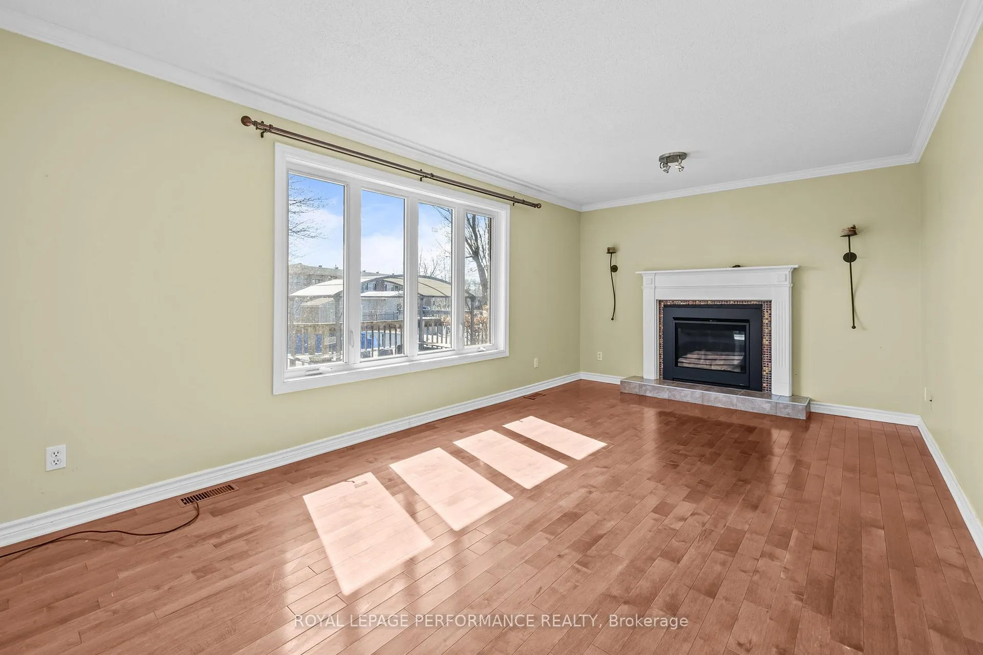 Photo 21 of 54 Lapointe Boulevard, Russell, Embrun — HOMEH