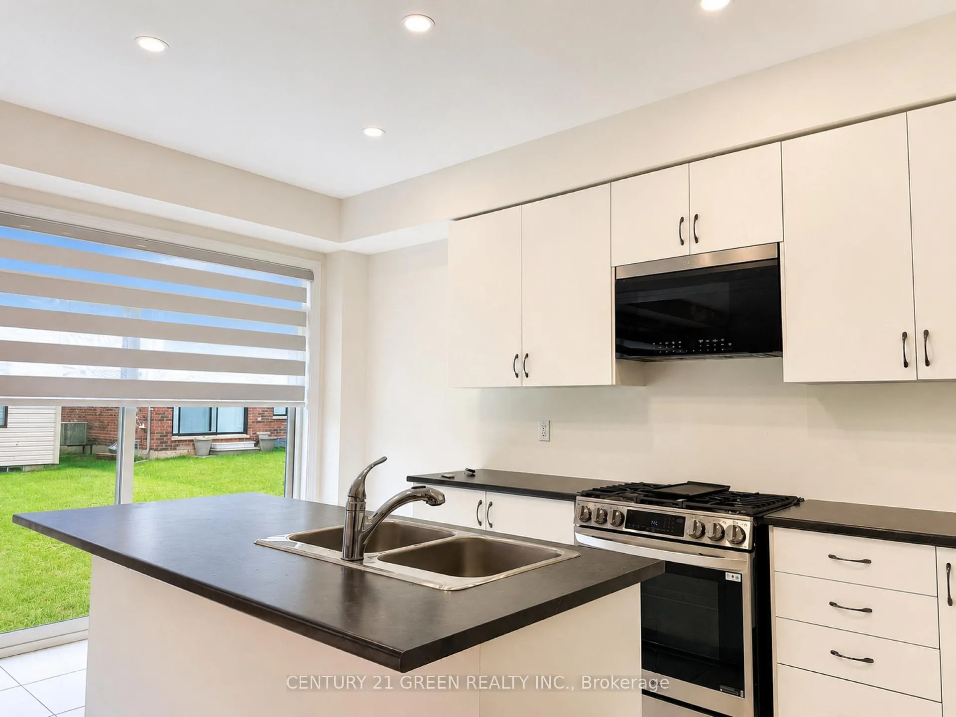 Photo 14 of 41 Durham Avenue, Barrie, Rural Barrie Southeast — HOMEH