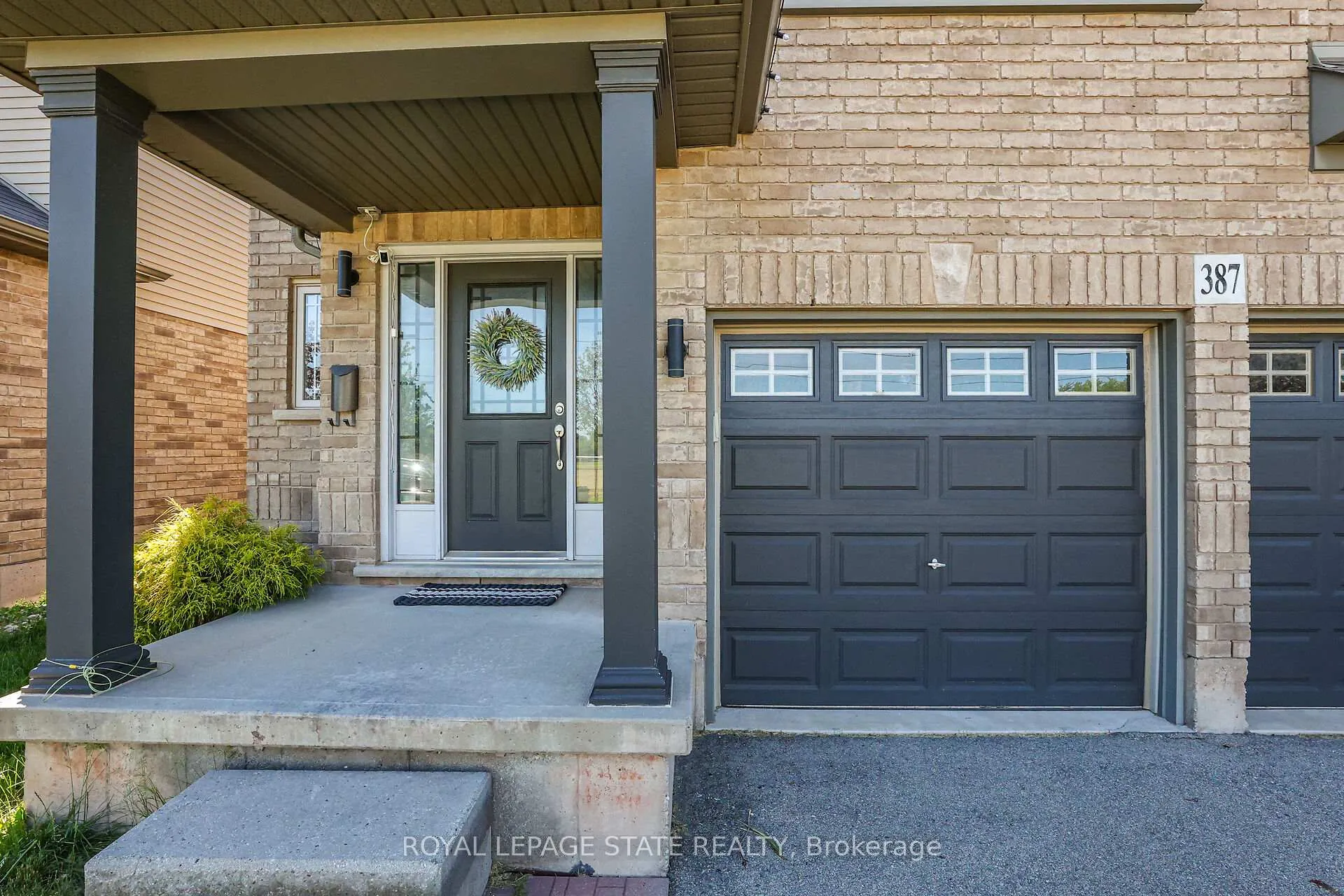 Photo 3 of 387 Murray Street, Grimsby, Grimsby Beach — HOMEH