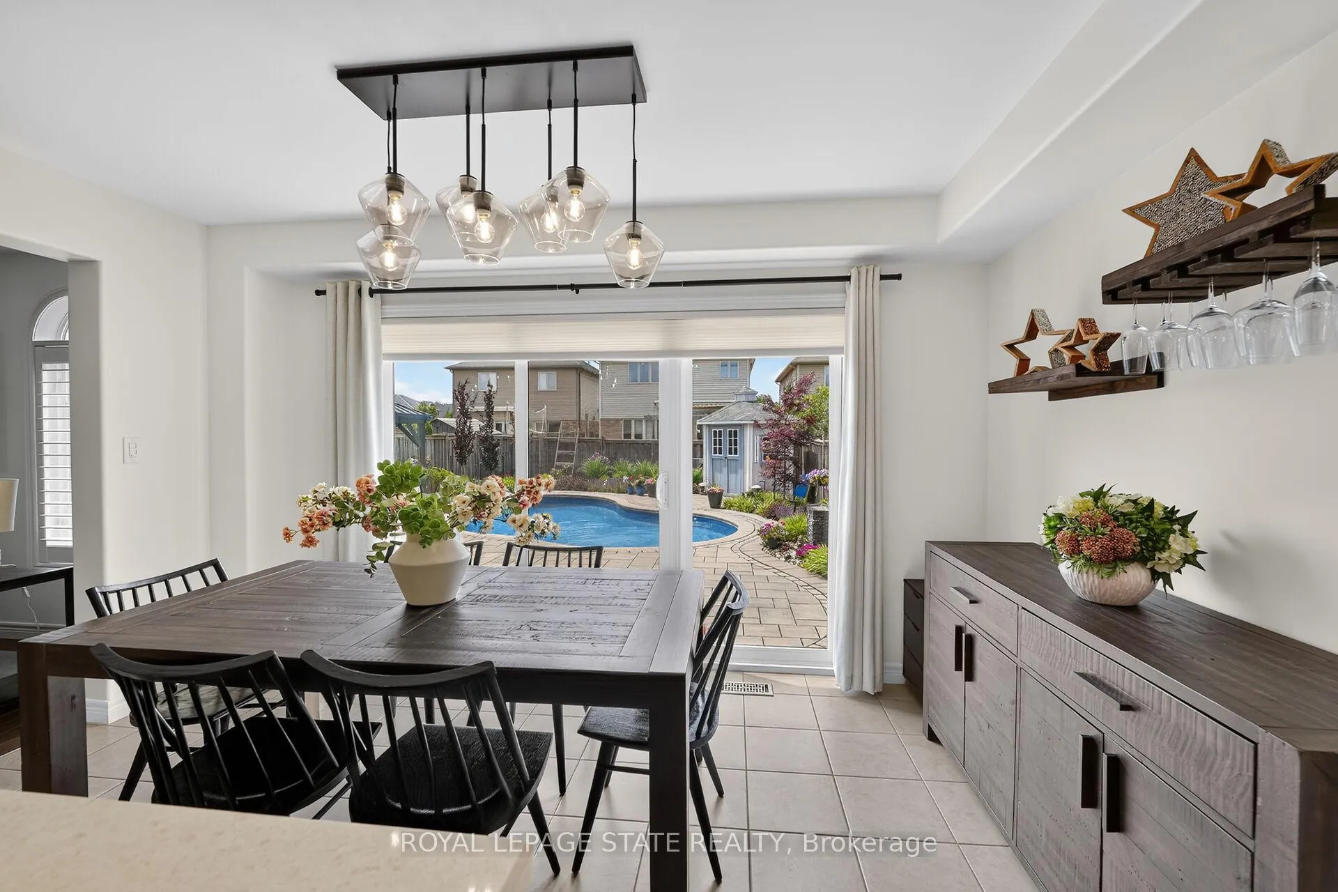 Photo 11 of 387 Murray Street, Grimsby, Grimsby Beach — HOMEH