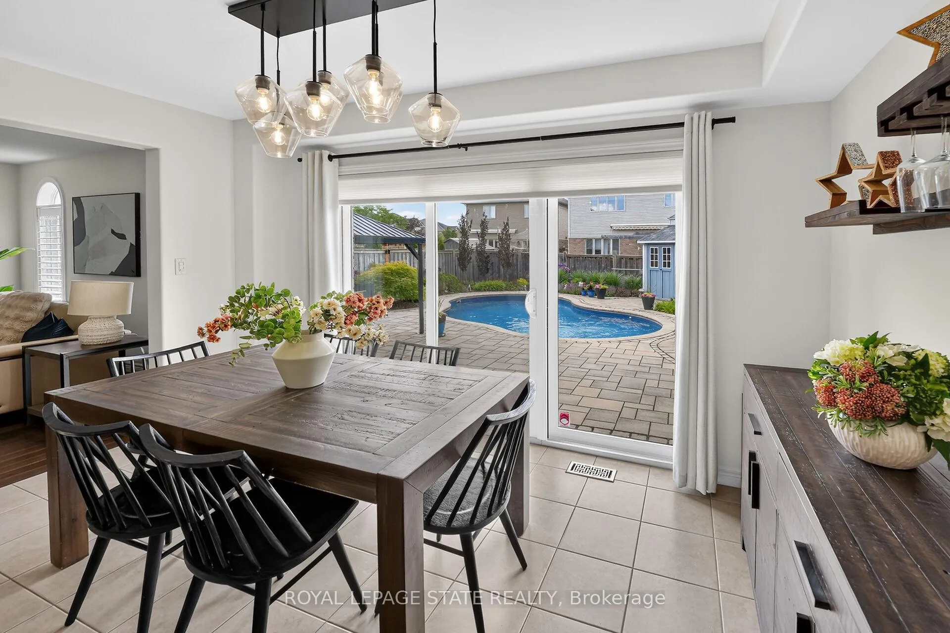 Photo 14 of 387 Murray Street, Grimsby, Grimsby Beach — HOMEH