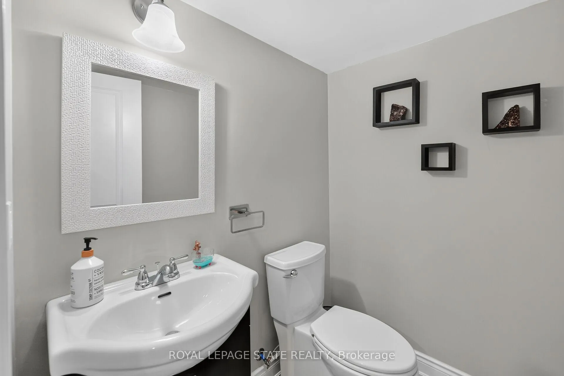 Photo 37 of 387 Murray Street, Grimsby, Grimsby Beach — HOMEH