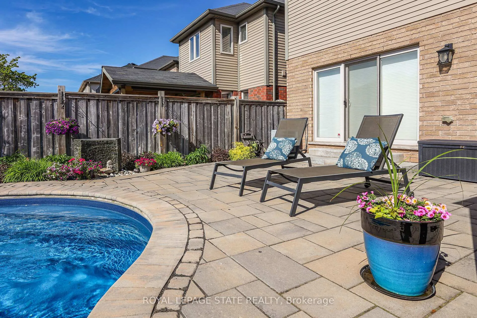 Photo 46 of 387 Murray Street, Grimsby, Grimsby Beach — HOMEH