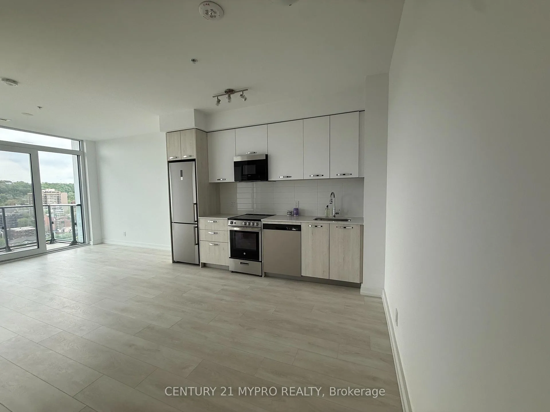 Photo 3 of Unit 1708, 75 James Street S, Hamilton, Corktown — HOMEH