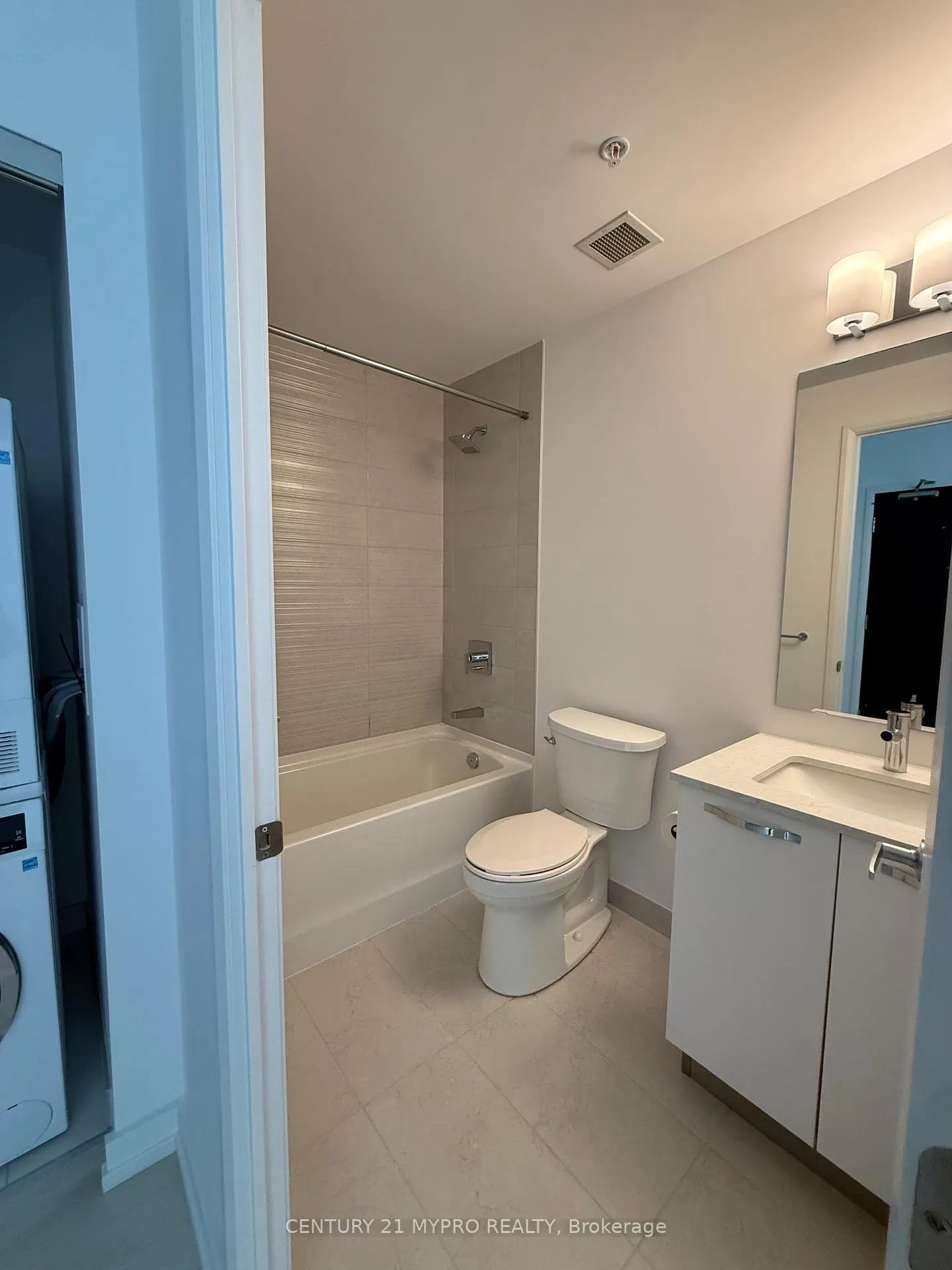 Photo 7 of Unit 1708, 75 James Street S, Hamilton, Corktown — HOMEH
