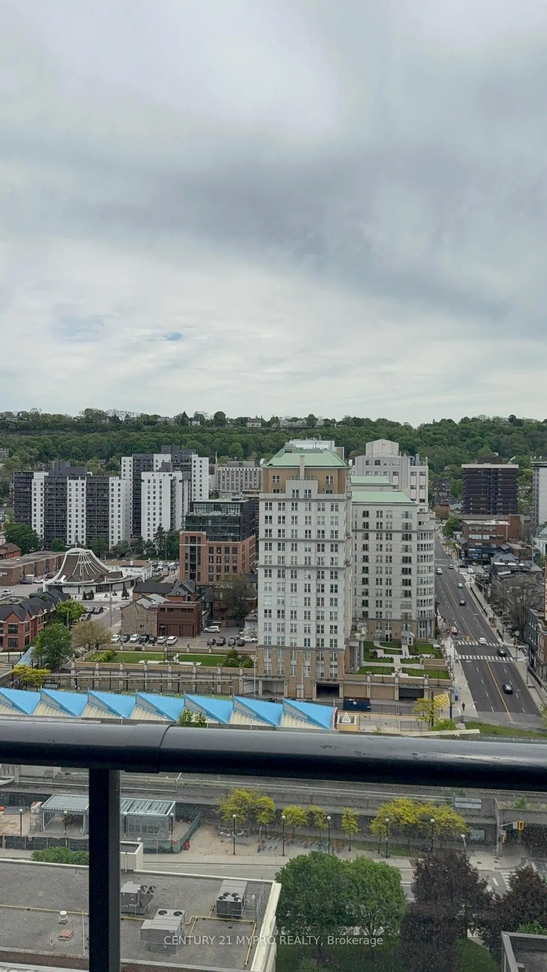 Photo 11 of Unit 1708, 75 James Street S, Hamilton, Corktown — HOMEH