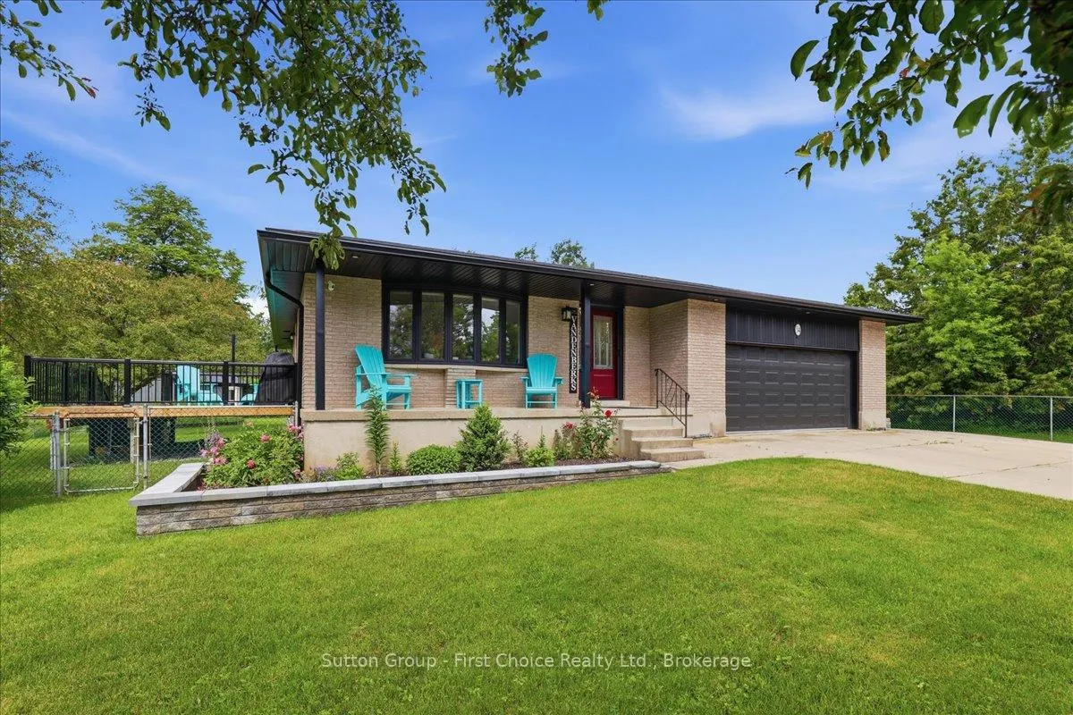 Photo 2 of 34 Dixon Street, Stratford — HOMEH