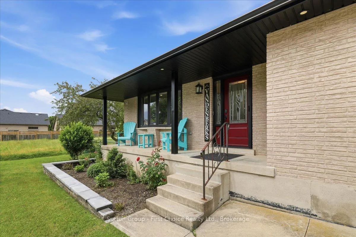 Photo 4 of 34 Dixon Street, Stratford — HOMEH