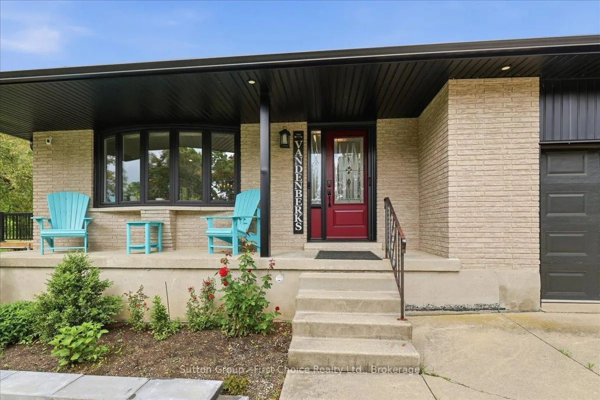 Photo 5 of 34 Dixon Street, Stratford — HOMEH