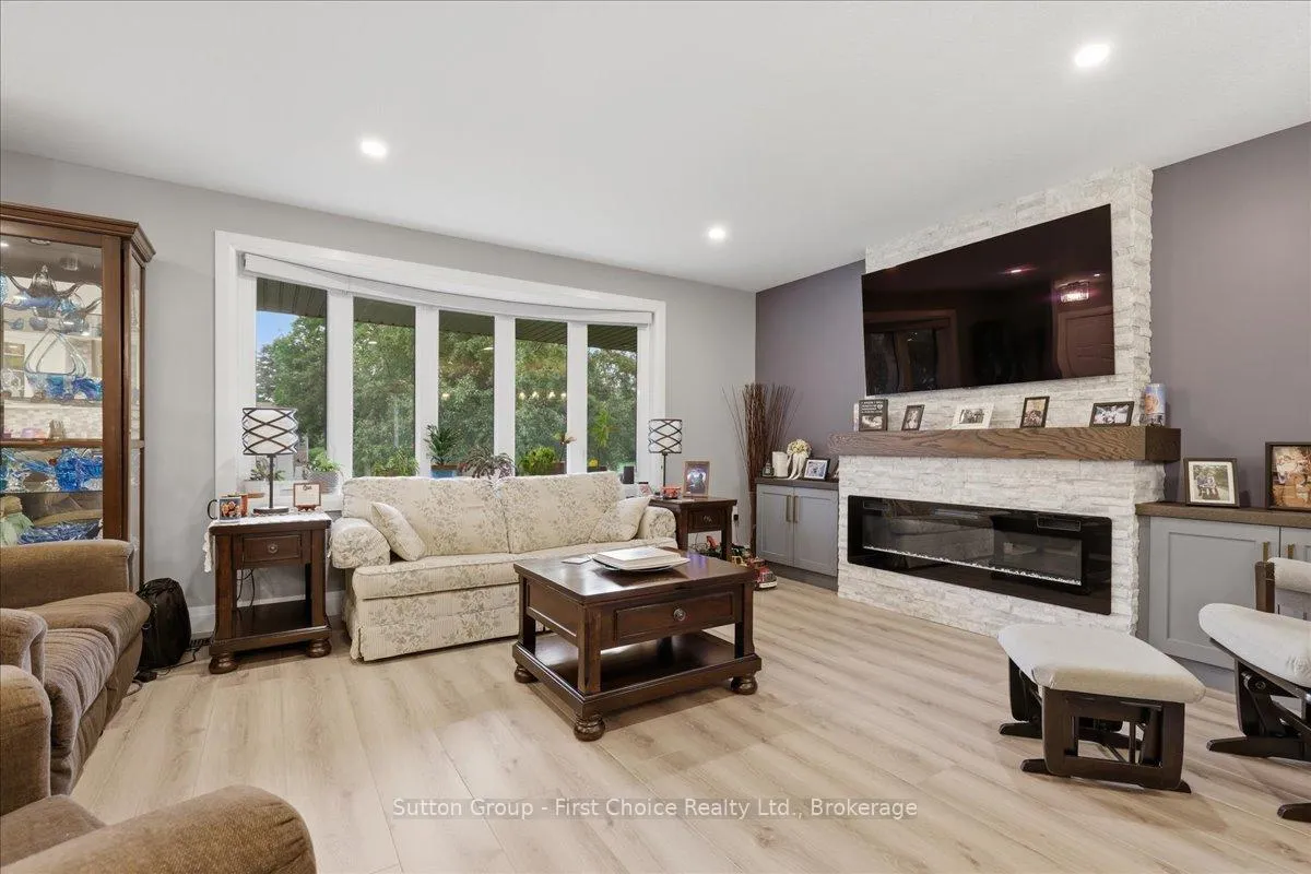 Photo 9 of 34 Dixon Street, Stratford — HOMEH