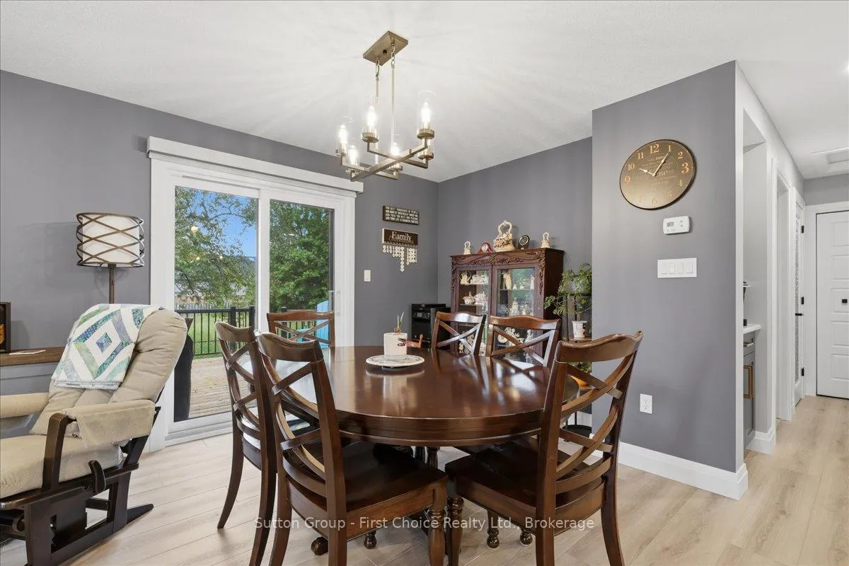 Photo 13 of 34 Dixon Street, Stratford — HOMEH
