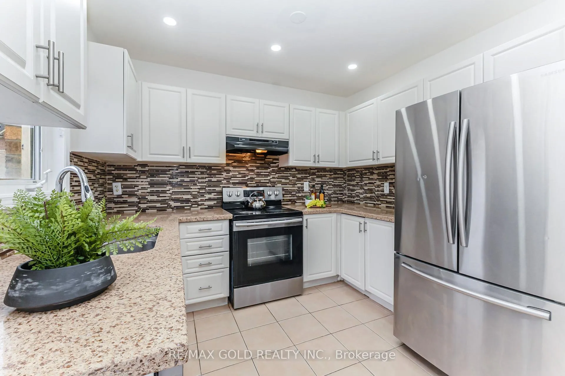 Photo 14 of 67 Palleschi Drive, Brampton, Bram East — HOMEH