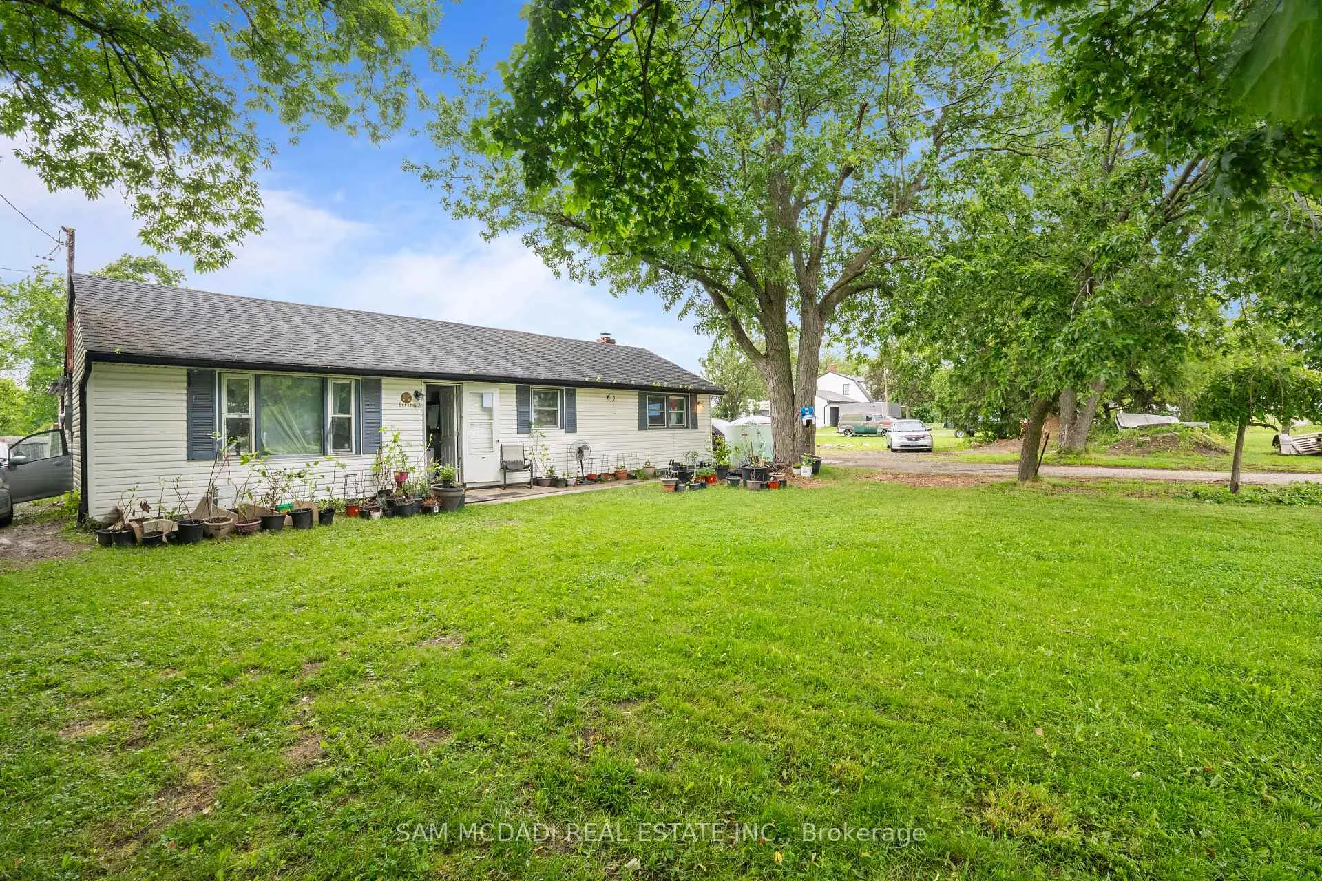 Photo 3 of 10043 Britannia Road, Milton, Bowes — HOMEH
