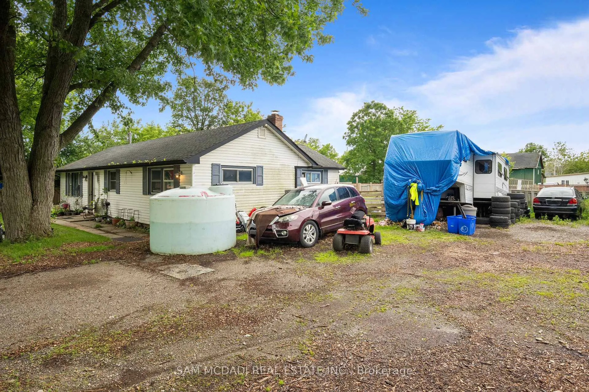 Photo 4 of 10043 Britannia Road, Milton, Bowes — HOMEH