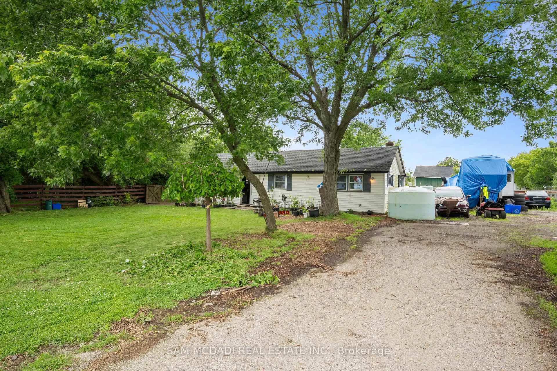 Photo 7 of 10043 Britannia Road, Milton, Bowes — HOMEH