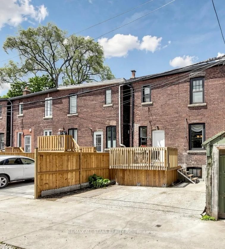 Photo 24 of 9 Cherry Nook Gardens, Toronto, Greenwood-Coxwell — HOMEH