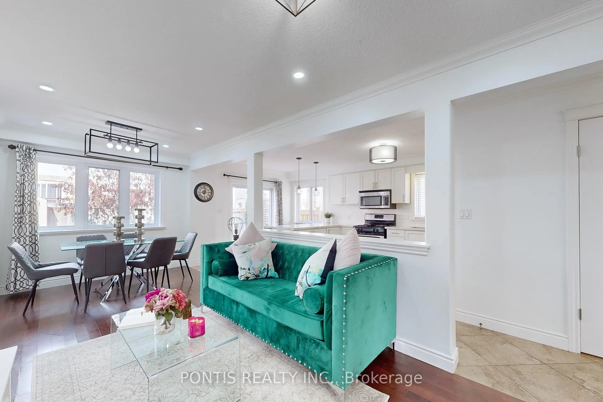 Photo 8 of 83 Hinrichs Crescent, Cambridge, Little's Corners — HOMEH