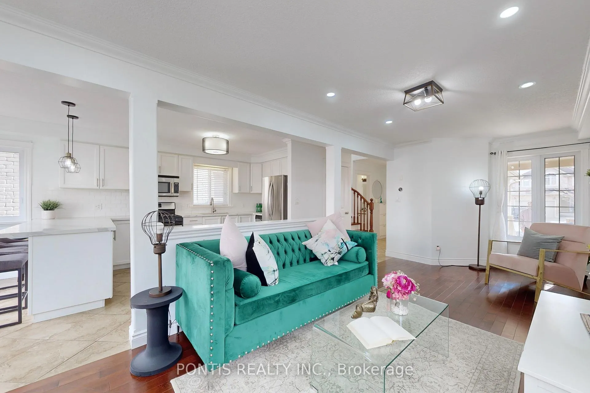 Photo 11 of 83 Hinrichs Crescent, Cambridge, Little's Corners — HOMEH