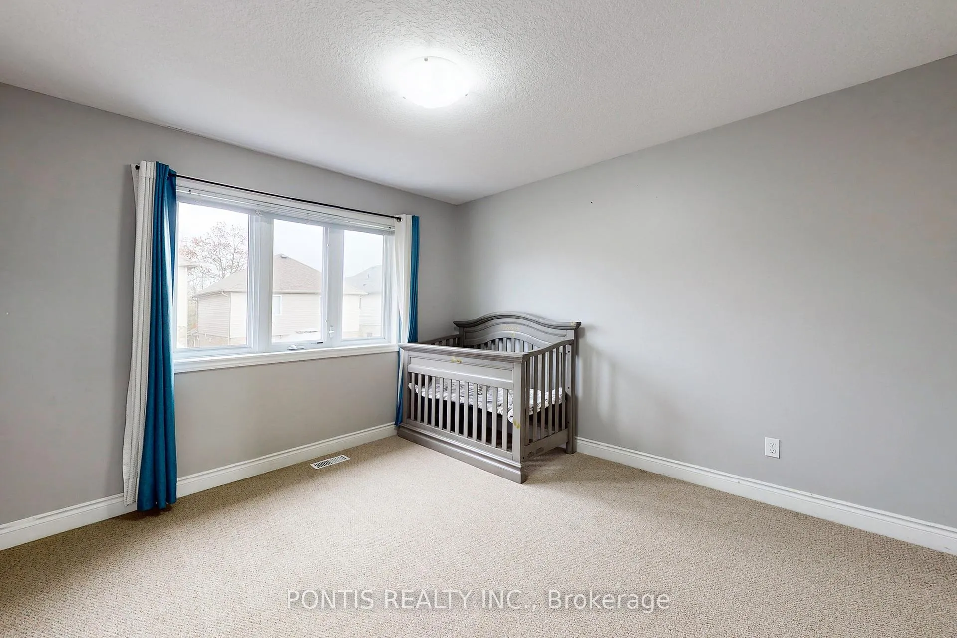 Photo 33 of 83 Hinrichs Crescent, Cambridge, Little's Corners — HOMEH