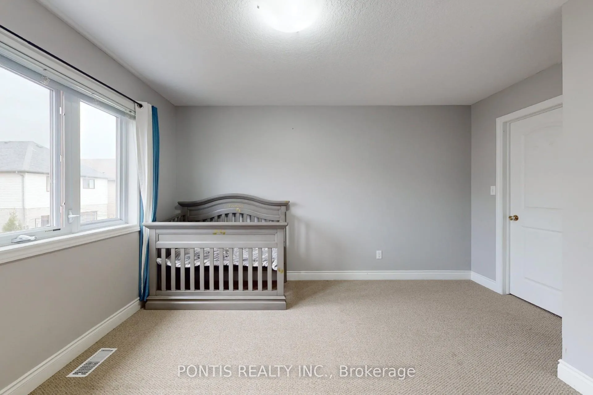 Photo 35 of 83 Hinrichs Crescent, Cambridge, Little's Corners — HOMEH