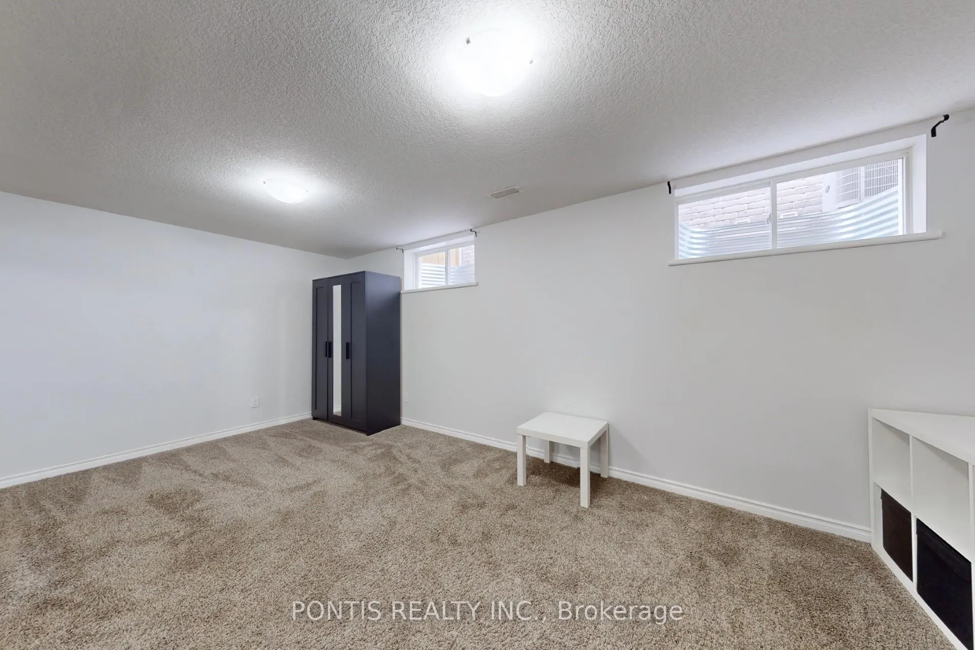 Photo 38 of 83 Hinrichs Crescent, Cambridge, Little's Corners — HOMEH