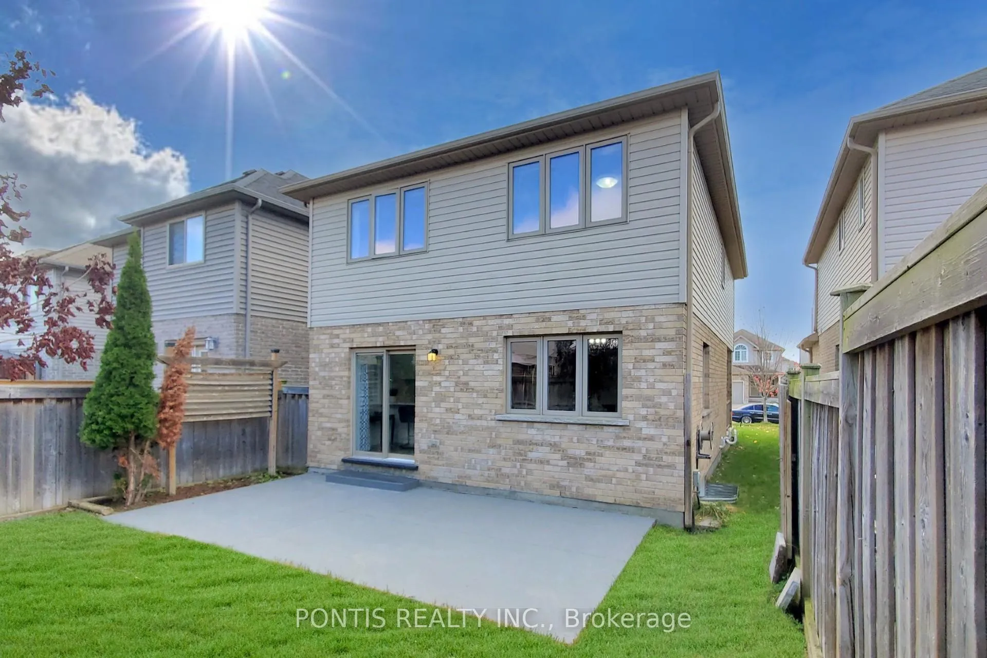 Photo 40 of 83 Hinrichs Crescent, Cambridge, Little's Corners — HOMEH