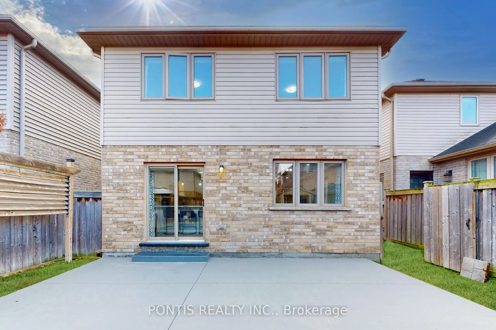 Photo 41 of 83 Hinrichs Crescent, Cambridge, Little's Corners — HOMEH
