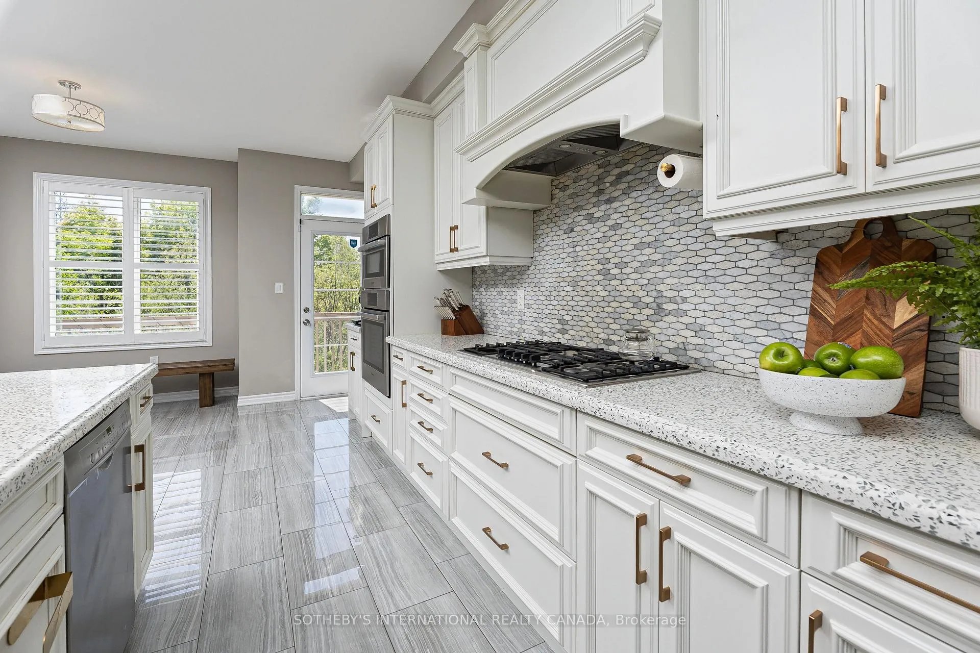 Photo 8 of 1056 Foxtail Crescent, Pickering, Rural Pickering — HOMEH