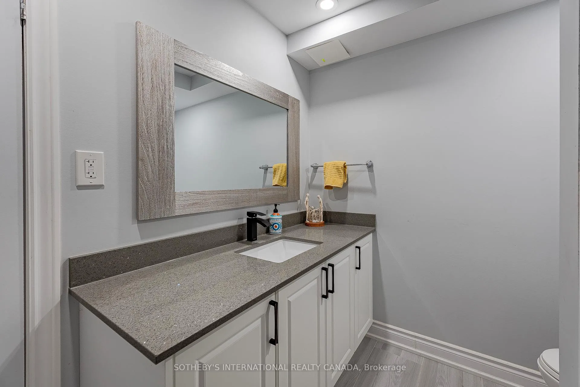 Photo 38 of 1056 Foxtail Crescent, Pickering, Rural Pickering — HOMEH