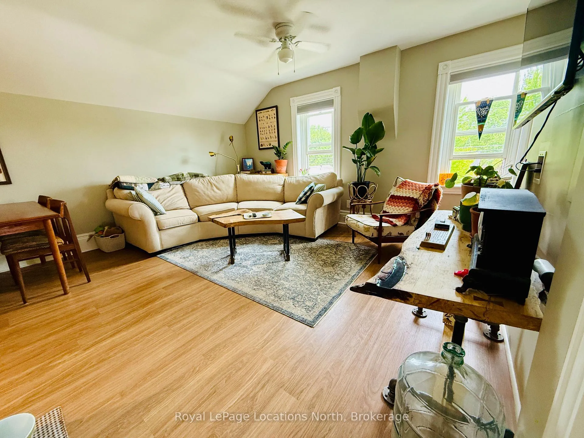 Photo 6 of Unit Unit B, 154 Hickory Street, Collingwood — HOMEH