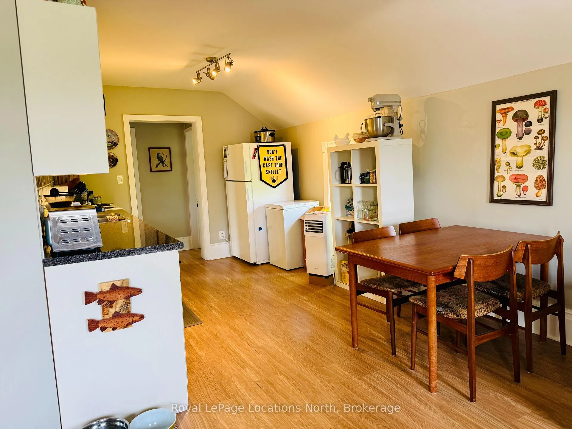 Photo 13 of Unit Unit B, 154 Hickory Street, Collingwood — HOMEH