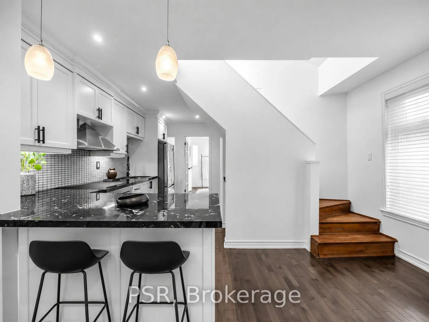 Photo 5 of 562 Arlington Avenue, Toronto, Humewood-Cedarvale — HOMEH