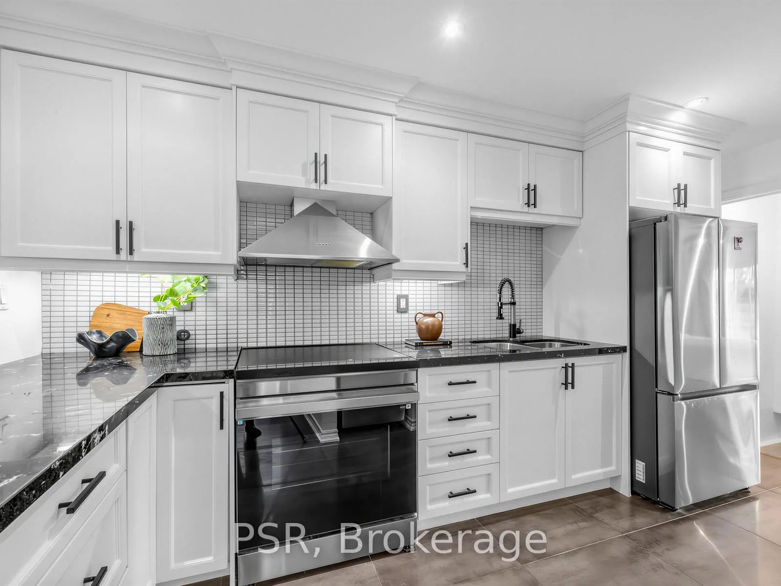 Photo 6 of 562 Arlington Avenue, Toronto, Humewood-Cedarvale — HOMEH