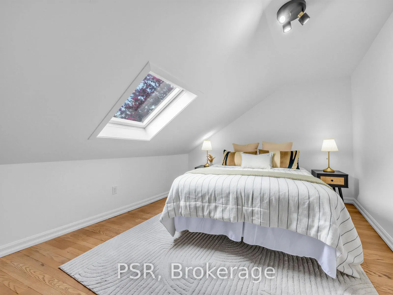 Photo 10 of 562 Arlington Avenue, Toronto, Humewood-Cedarvale — HOMEH