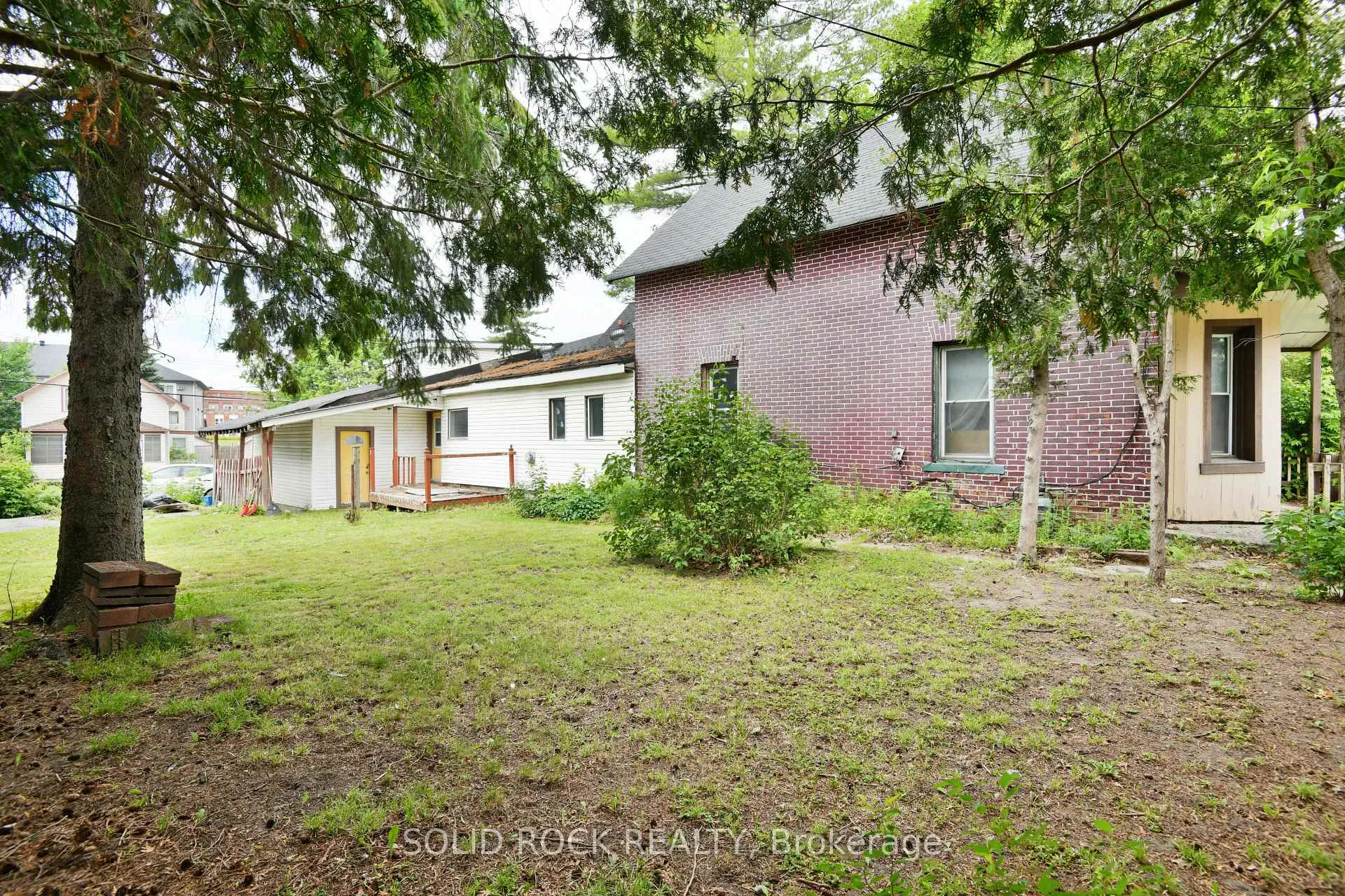 Photo 9 of 152 Elgin Street W, Arnprior, Arnprior — HOMEH