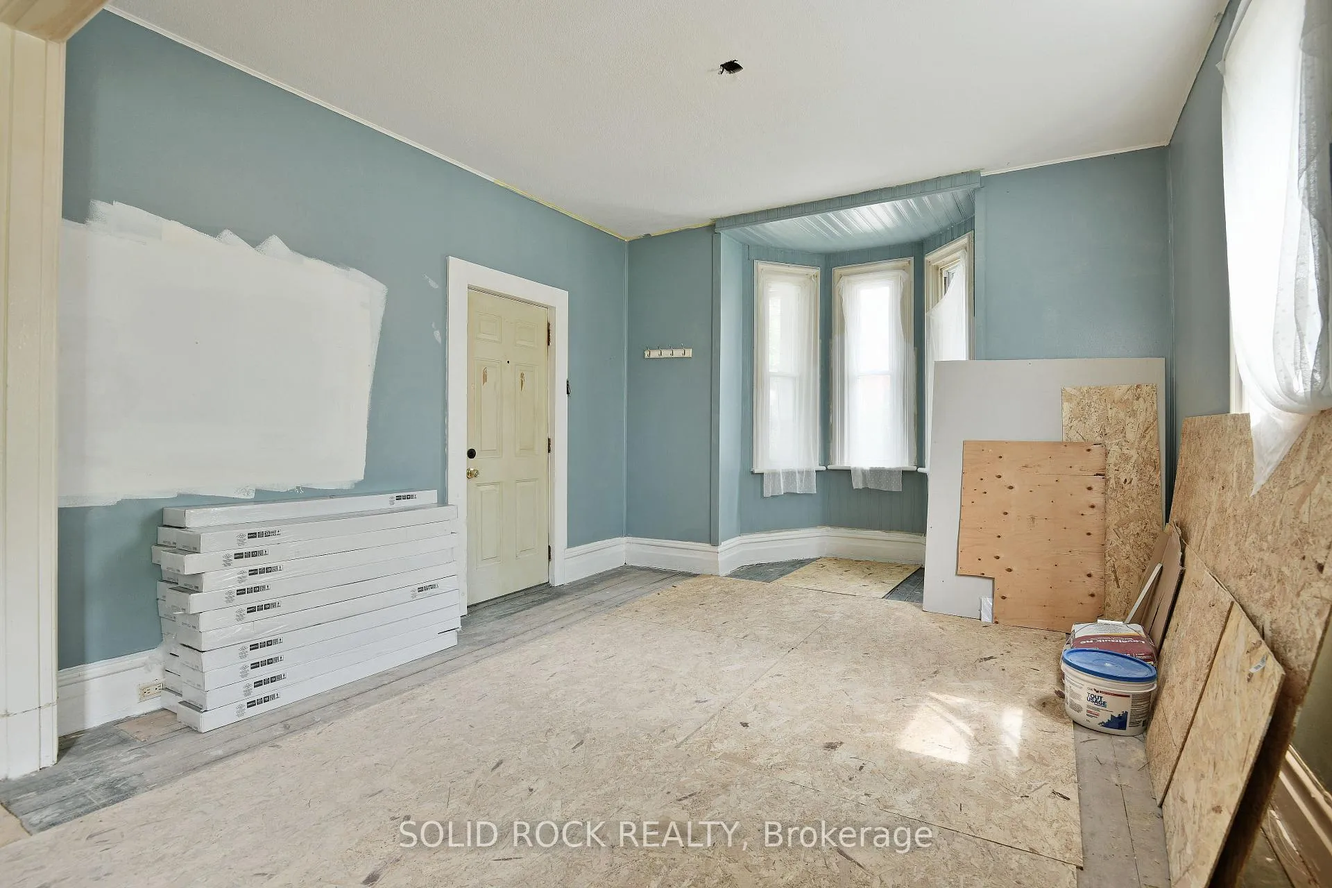 Photo 13 of 152 Elgin Street W, Arnprior, Arnprior — HOMEH