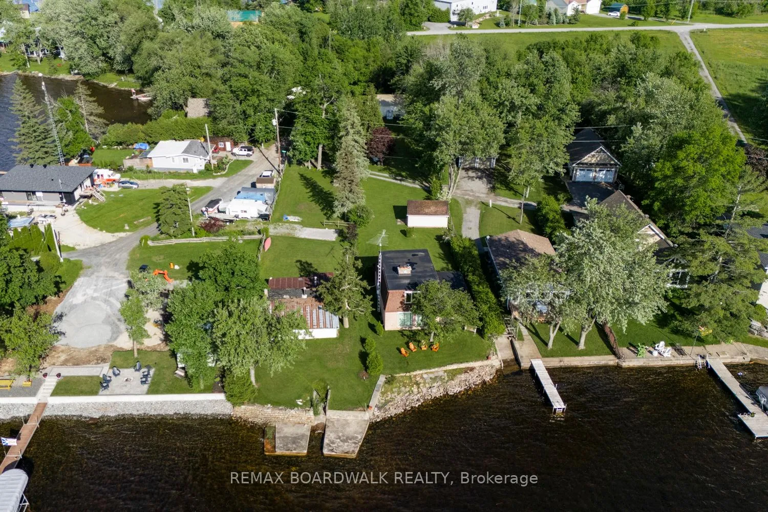 Photo 1 of 131 Avenue 4, Beckwith, Beckwith Twp — HOMEH