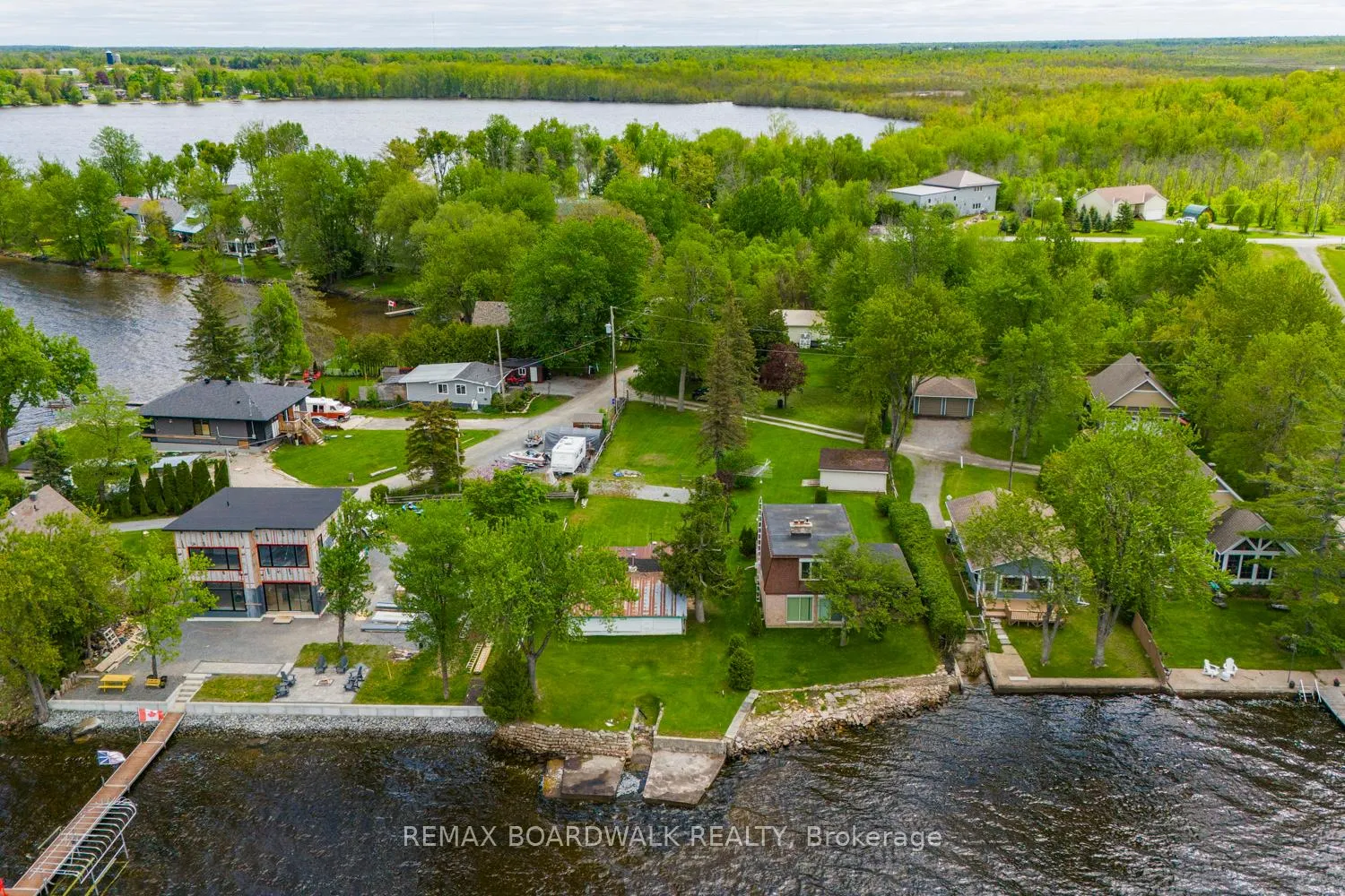 Photo 2 of 131 Avenue 4, Beckwith, Beckwith Twp — HOMEH