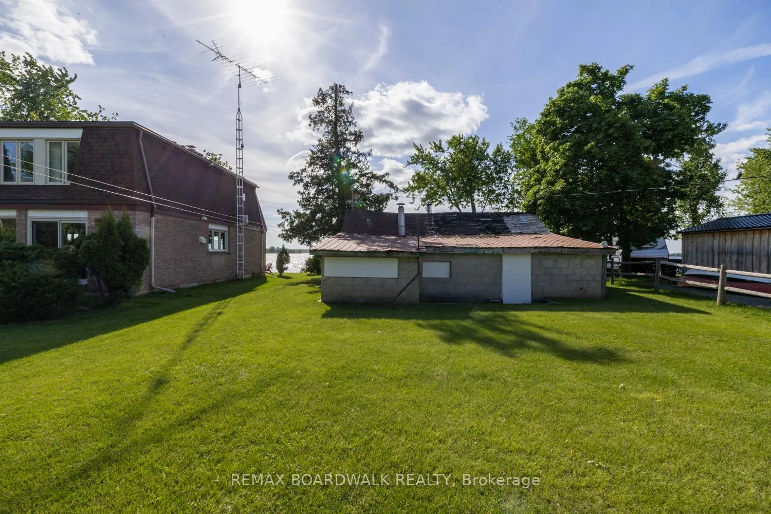 Photo 6 of 131 Avenue 4, Beckwith, Beckwith Twp — HOMEH