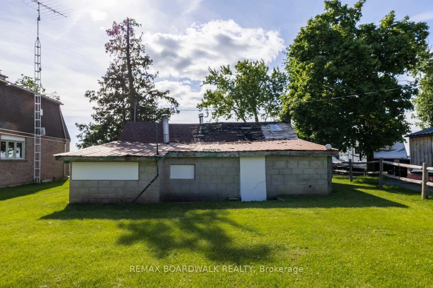 Photo 15 of 131 Avenue 4, Beckwith, Beckwith Twp — HOMEH