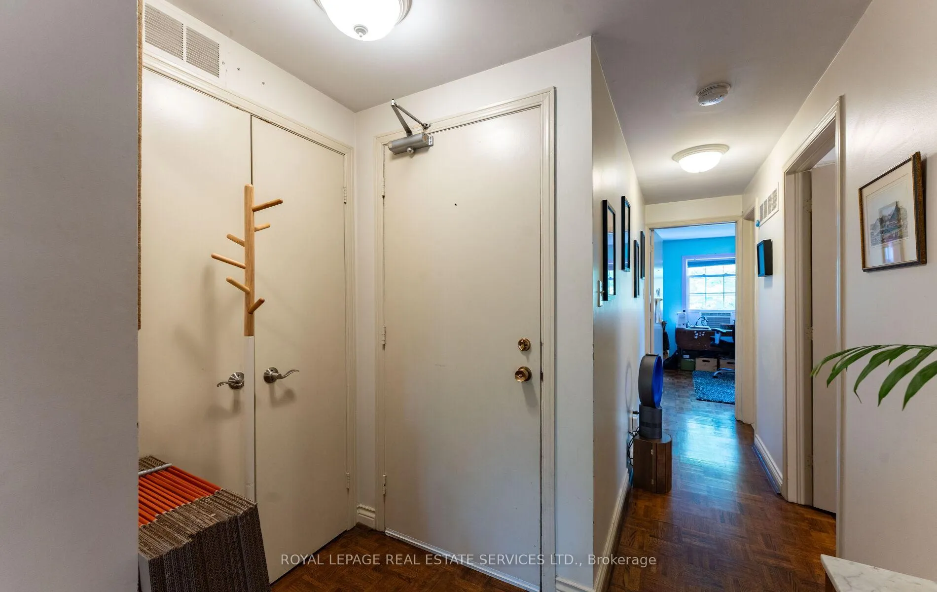 Photo 4 of Unit 2nd Floor, 580 Indian Road, Toronto, High Park North — HOMEH