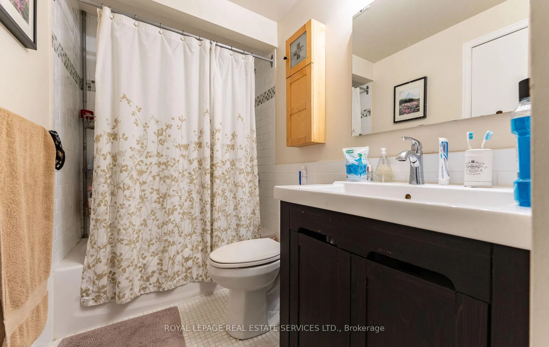 Photo 13 of Unit 2nd Floor, 580 Indian Road, Toronto, High Park North — HOMEH